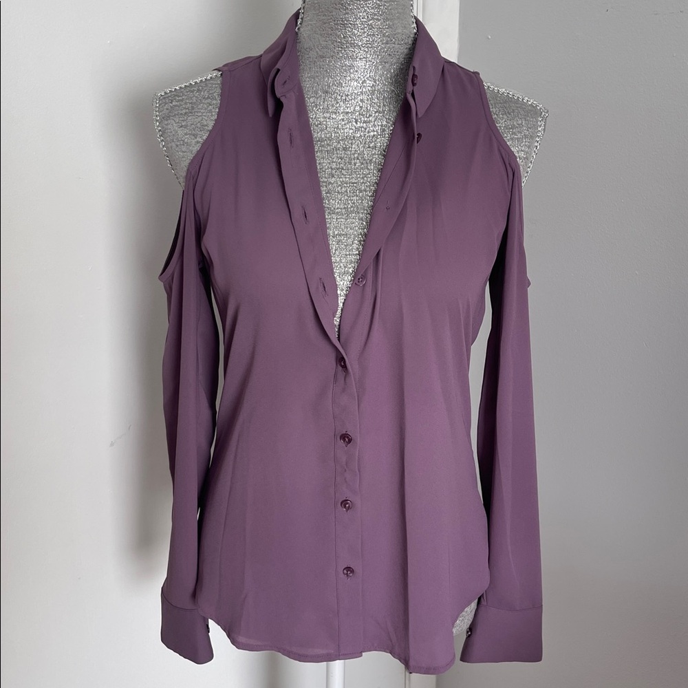 Express Cold Shoulder Blouse - Picture 7 of 8